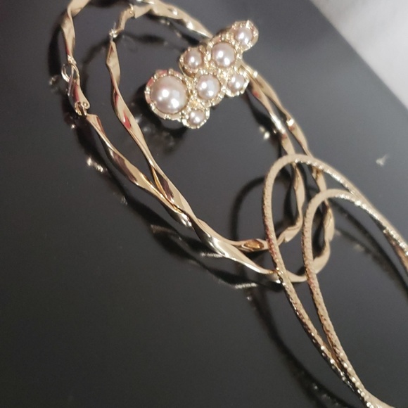 Jewelry - Picture 7 of 8